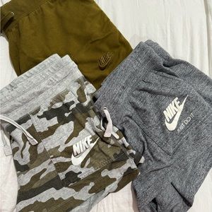 NIKE SHORTS